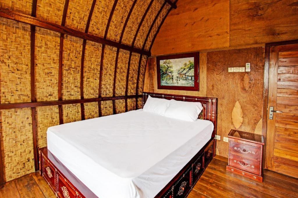 Reddoorz At Villa Bukit Senyum Lombok Kuripan  Luaran gambar