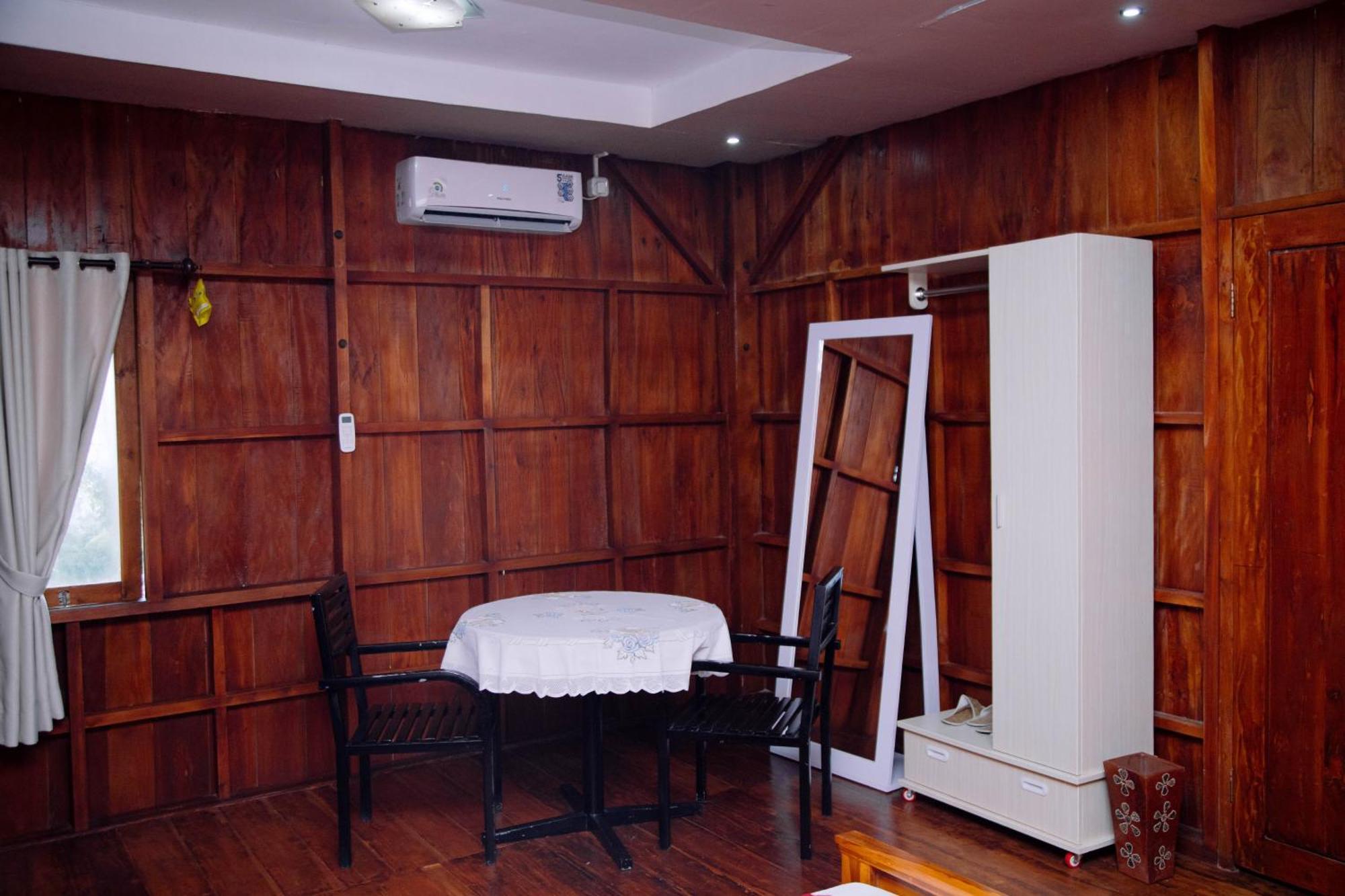 Reddoorz At Villa Bukit Senyum Lombok Kuripan  Luaran gambar