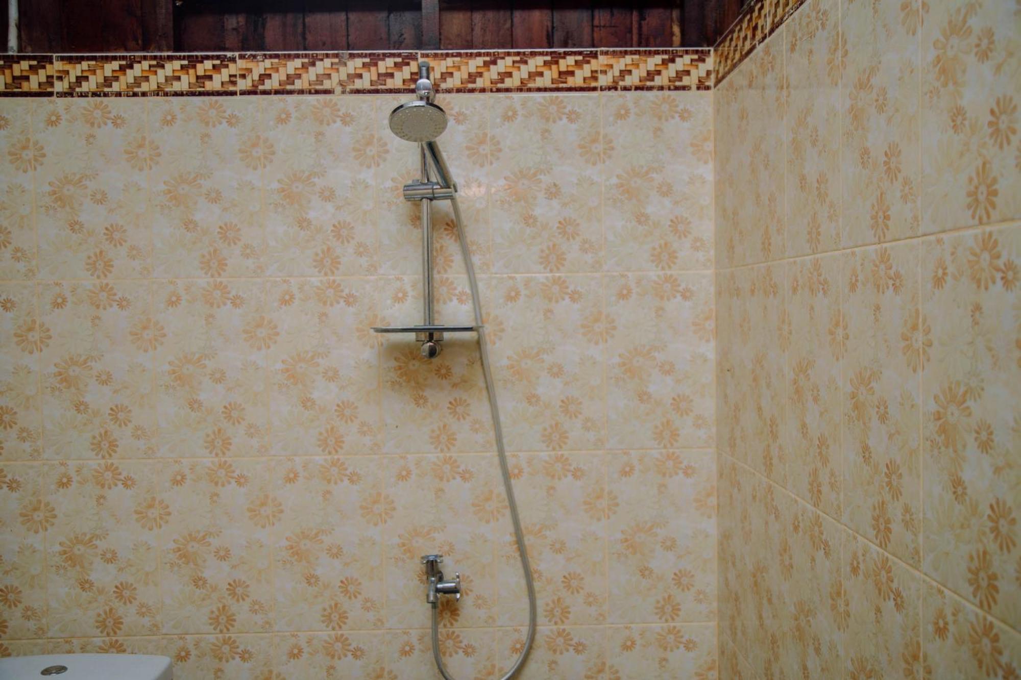 Reddoorz At Villa Bukit Senyum Lombok Kuripan  Luaran gambar