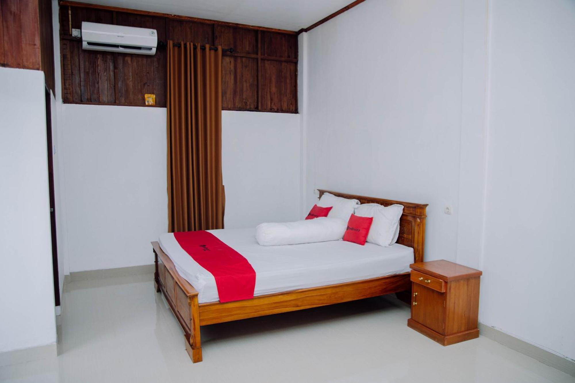 Reddoorz At Villa Bukit Senyum Lombok Kuripan  Luaran gambar
