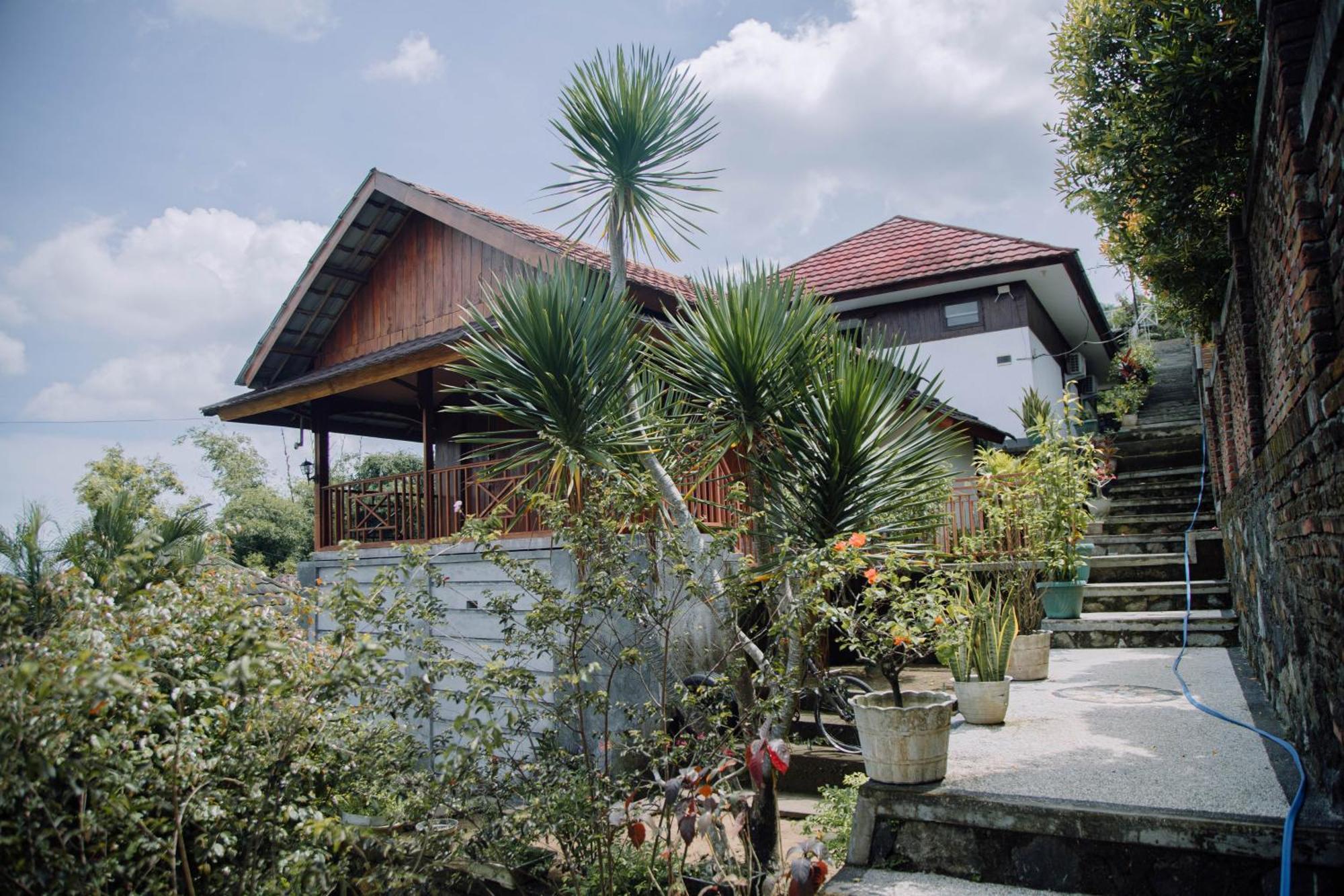 Reddoorz At Villa Bukit Senyum Lombok Kuripan  Luaran gambar
